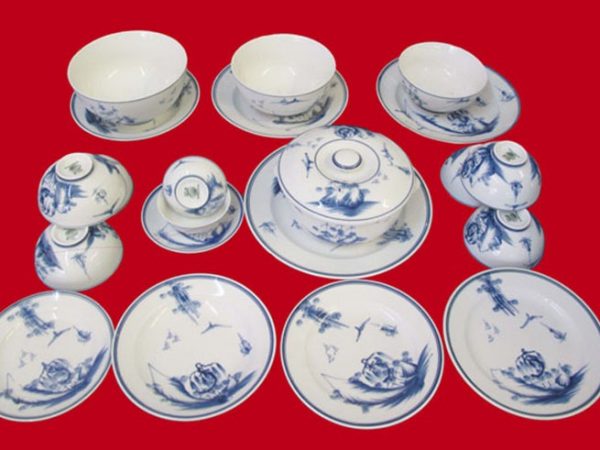 Bộ Bàn Ăn Bát Tràng Vẽ Sơn Thủy 22 Sản Phẩm